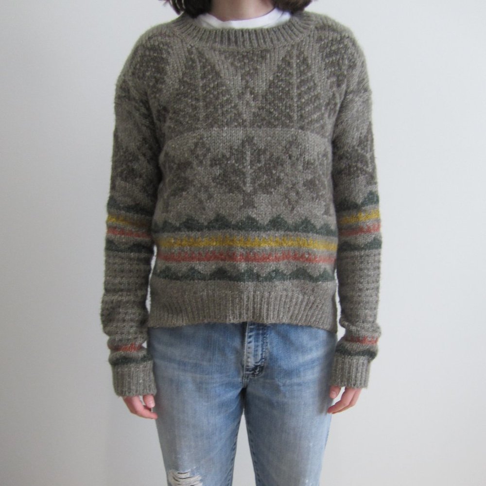 Roots crewneck knit sweater